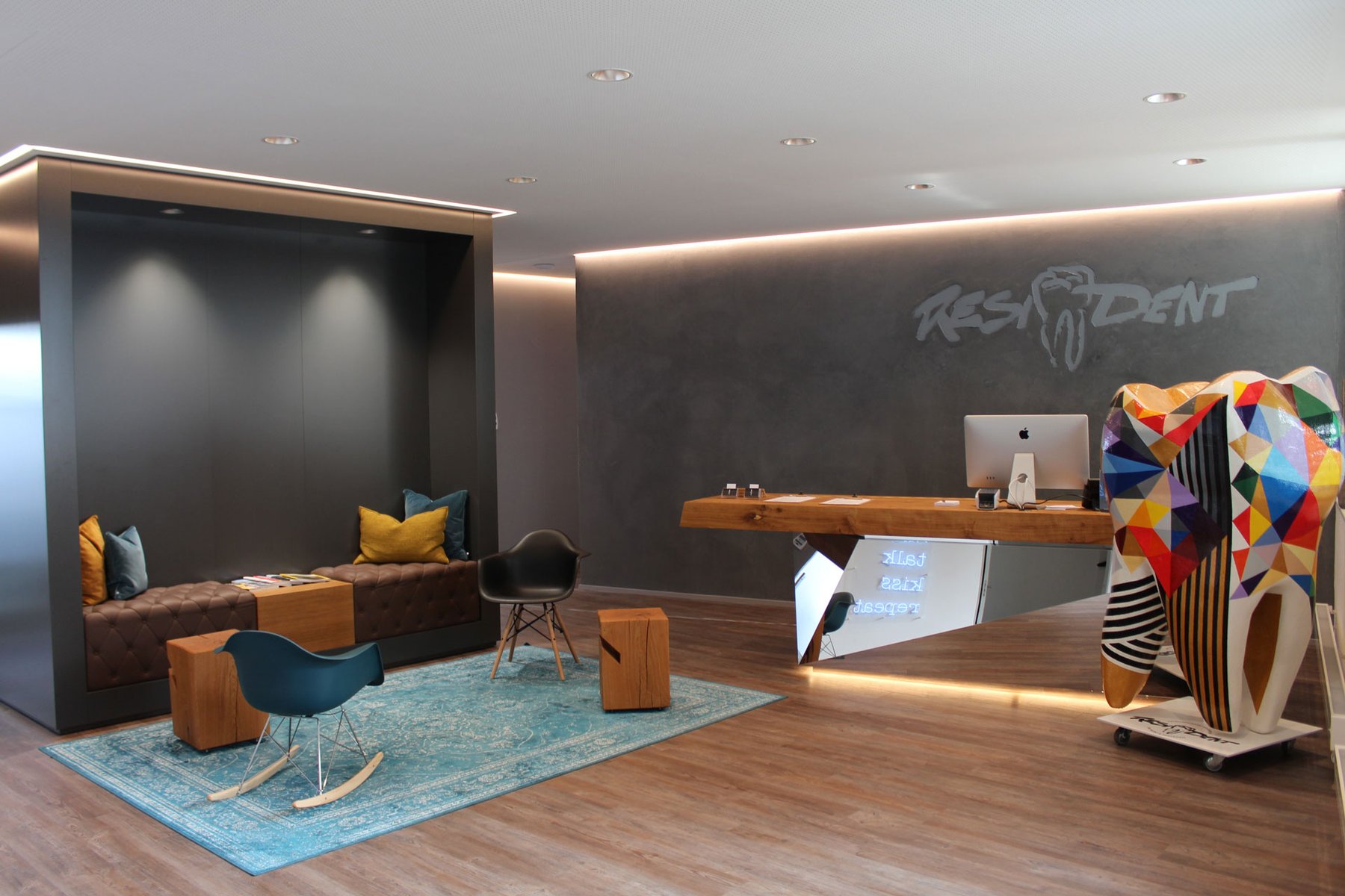 Team bei der Arbeit — natürliches Licht